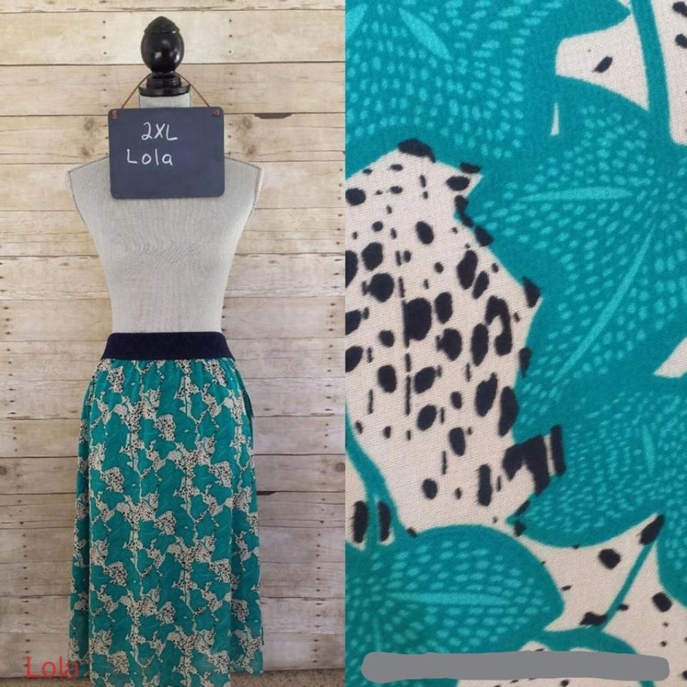 NWT LuLaRoe 2XL Lola Skirt - Chiffon Green/Teal Leaves on Black and White